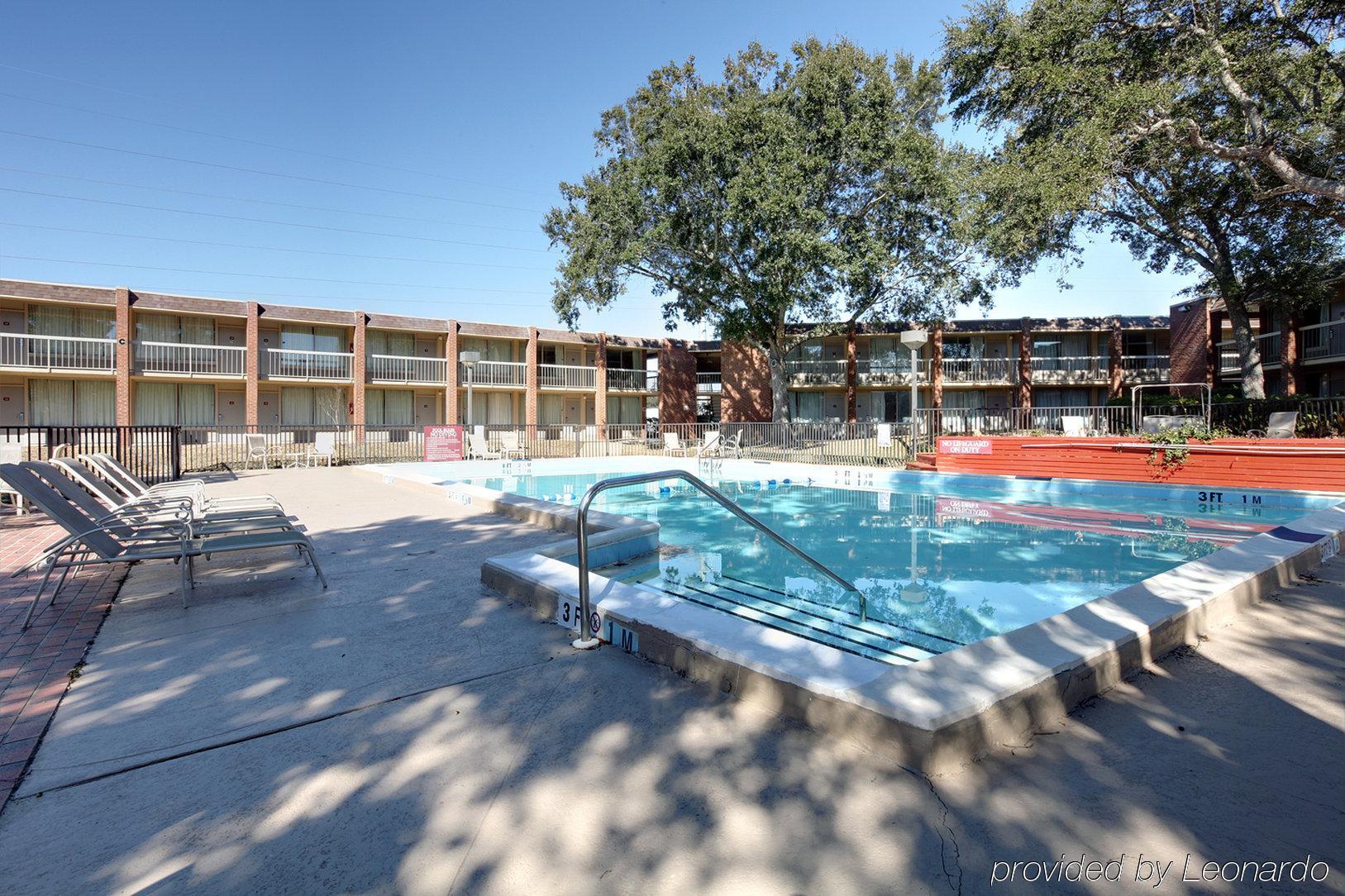 Ferry Pass Rest And Relax Inn מראה חיצוני תמונה