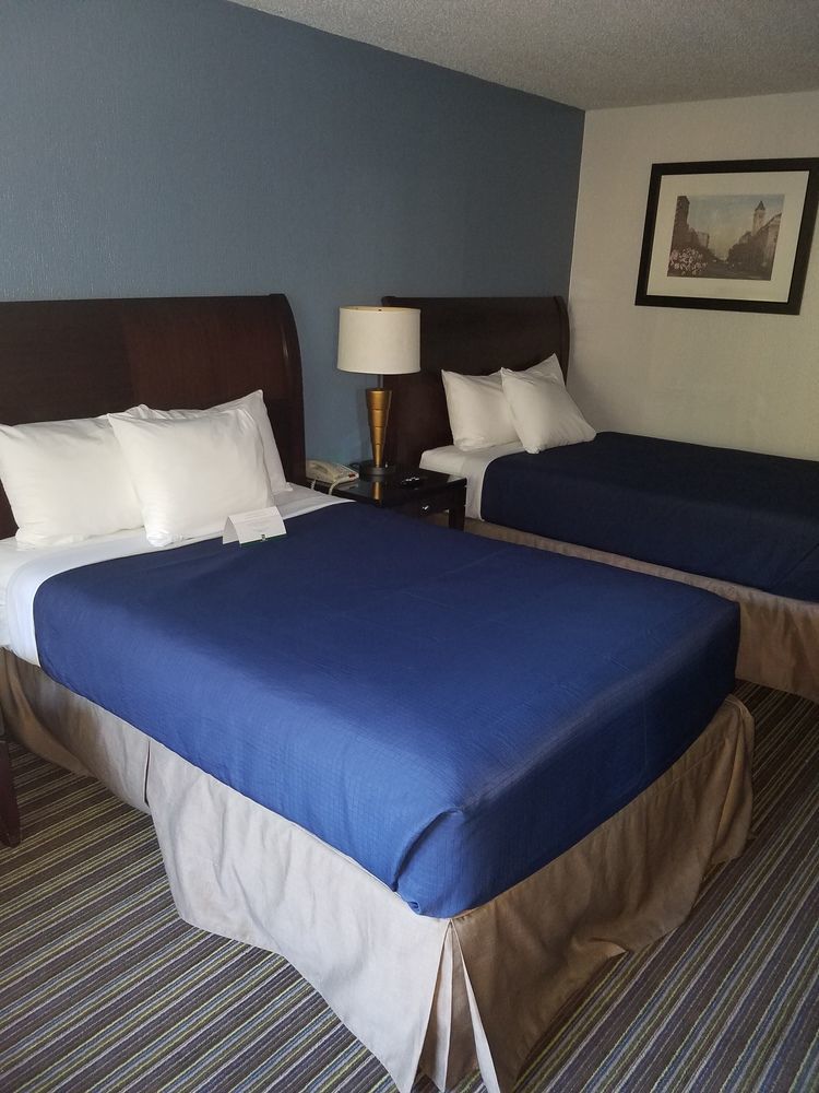 Ferry Pass Rest And Relax Inn מראה חיצוני תמונה