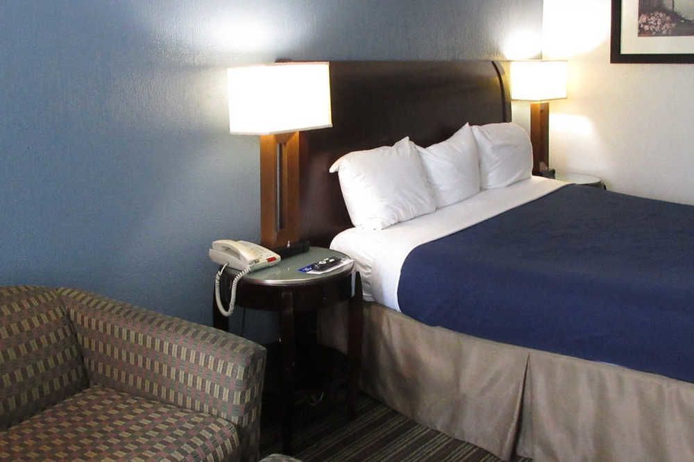 Ferry Pass Rest And Relax Inn מראה חיצוני תמונה