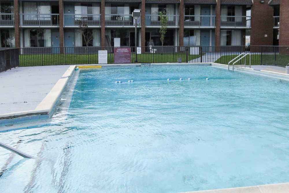 Ferry Pass Rest And Relax Inn מראה חיצוני תמונה